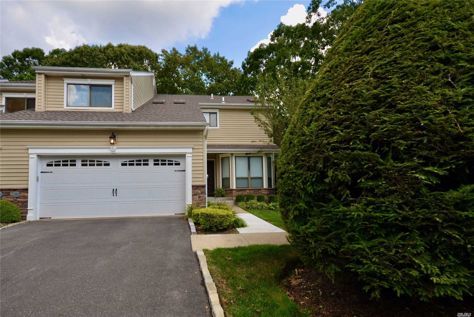 50 Villas Cir, Melville, NY 11747 for Sale