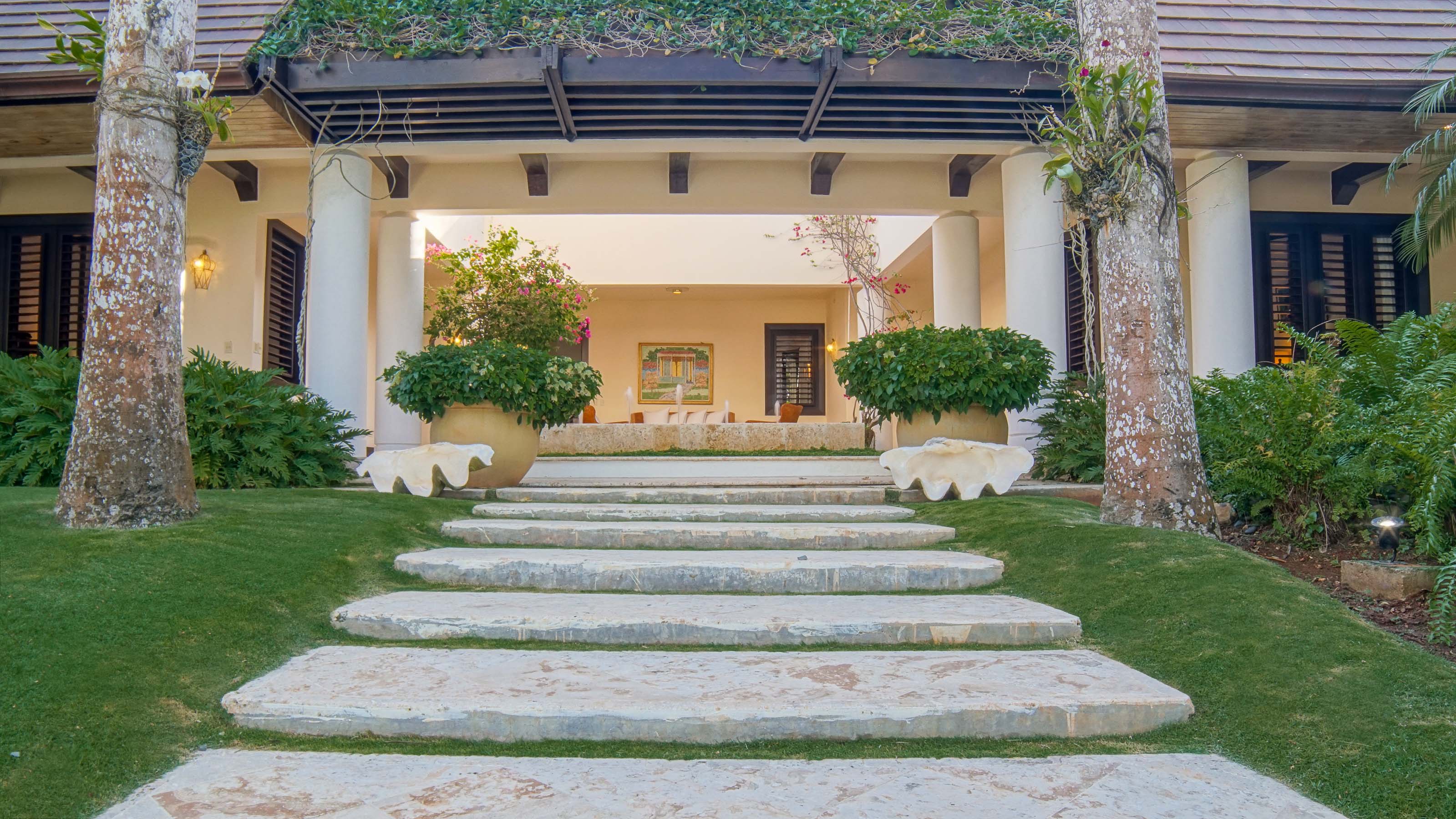 Dominican Republic - Casa De Campo – Sophisticated Villa with Elegance, Grace...